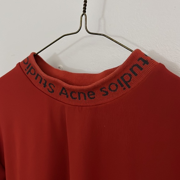 Acne Studios Navid Red Mock Neck Logo T-Shirt M - Picture 2 of 5